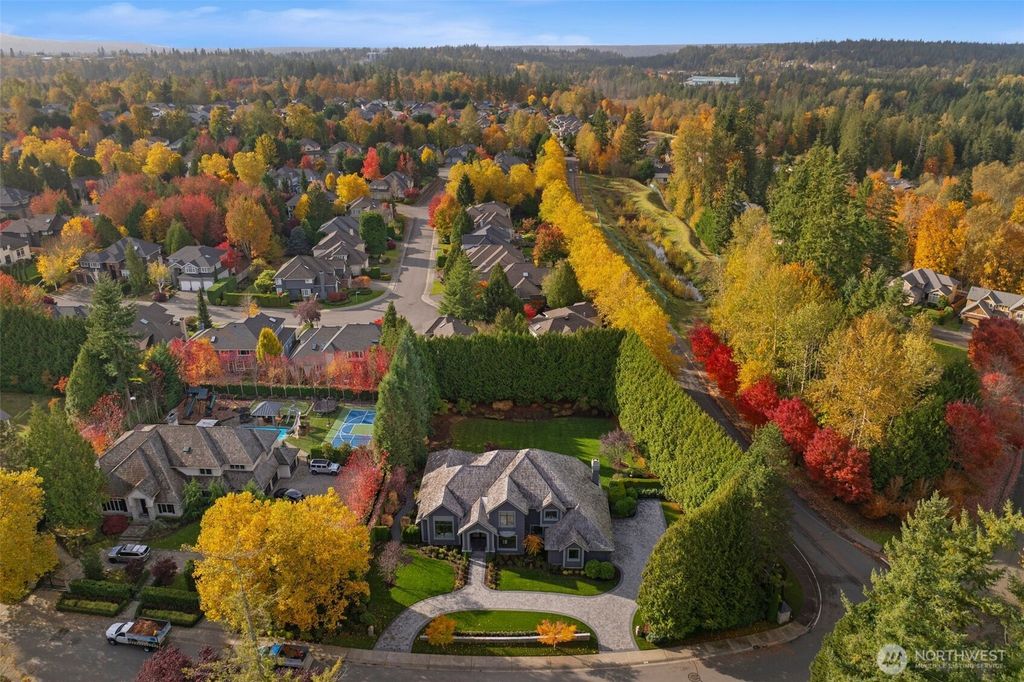 Photo of 105 Windsor Drive SE, Sammamish, WA 98074 (MLS # 2487178)