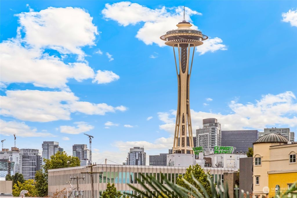 Photo of 515 1st Avenue W #403, Seattle, WA 98119 (MLS # 2202156)