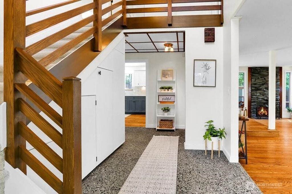 Photo of 711 NW 120th Street, Seattle, WA 98177 (MLS # 2381909)