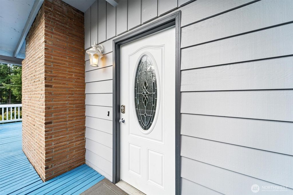 Photo of 18308 SE 145th Street, Renton, WA 98059 (MLS # 2440768)
