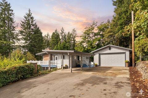 Photo of 18308 SE 145th Street, Renton, WA 98059 (MLS # 2440768)