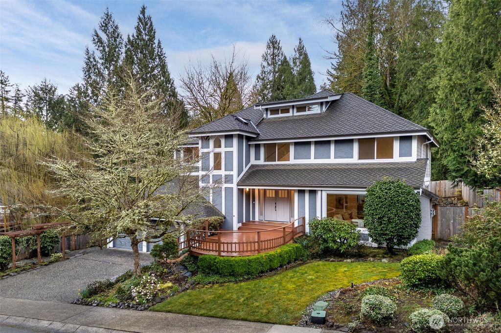 Photo of 16733 NE 41st Street, Redmond, WA 98052 (MLS # 2343439)