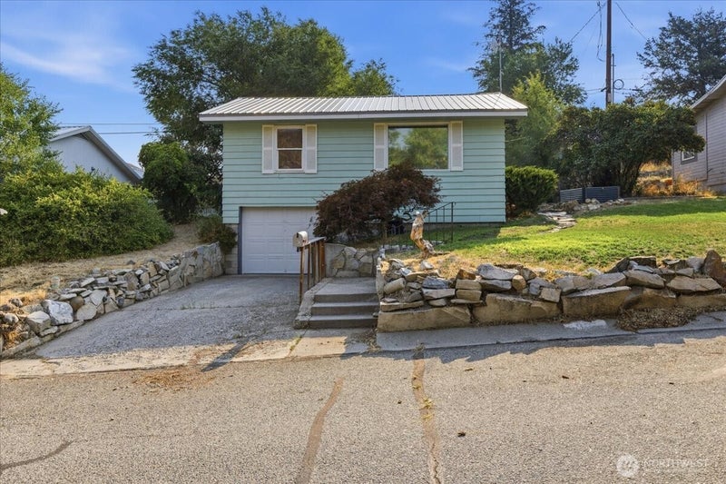 807 Birch Street
