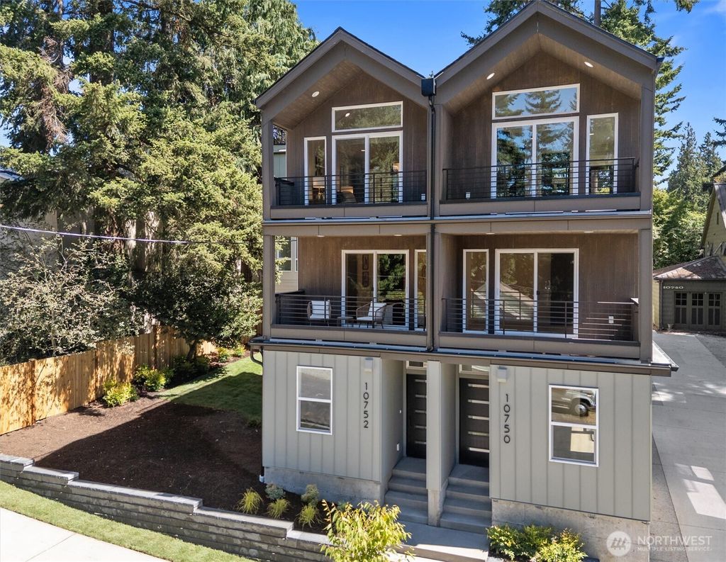 Photo of 10750 Interlake Avenue N, Seattle, WA 98133 (MLS # 2420746)