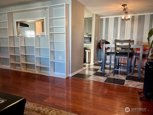 1320 N Oak Harbor Street 97