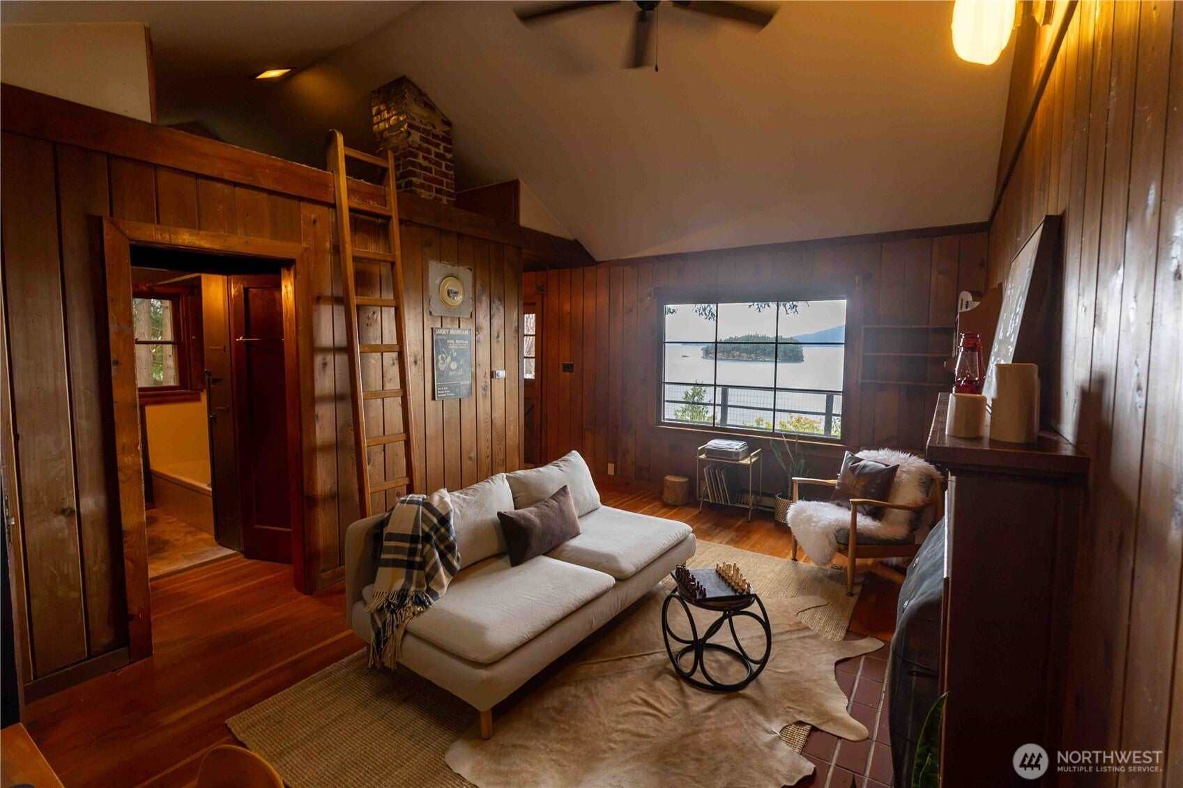 1083 Chuckanut Drive