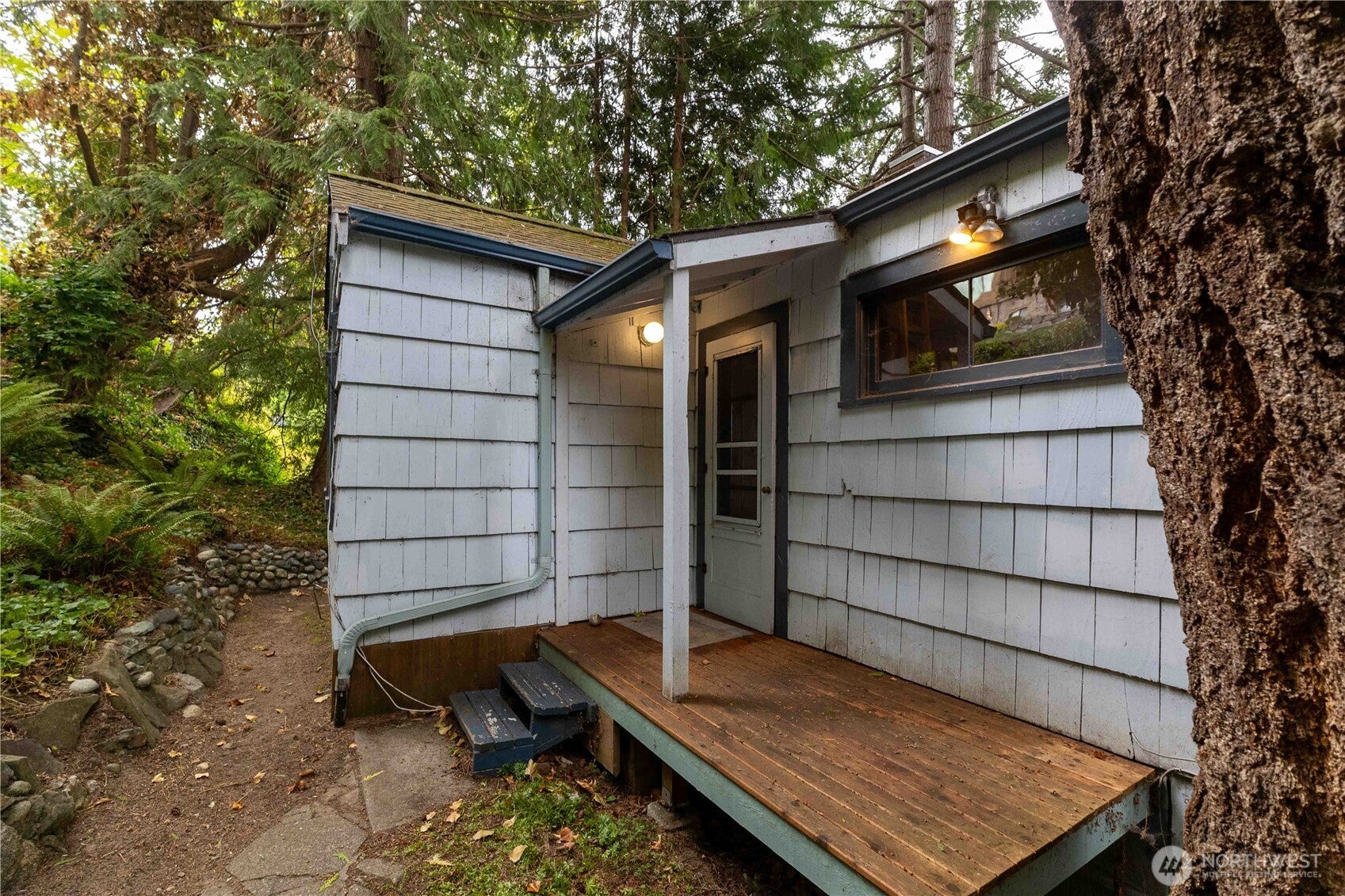 1083 Chuckanut Drive