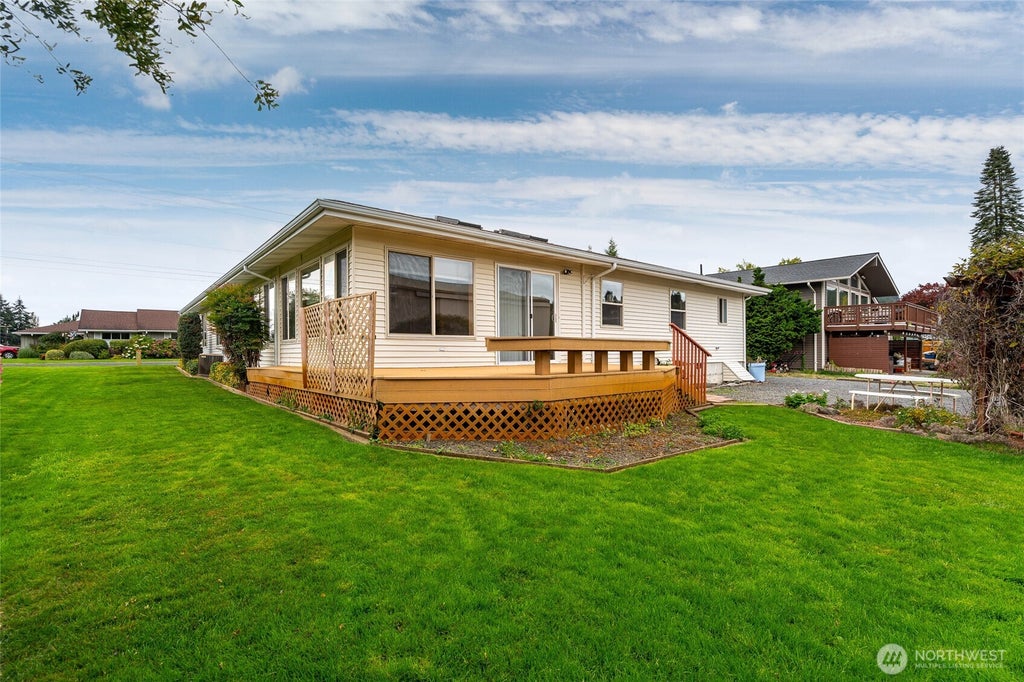 Photo of 850 SW 18th Street, Chehalis, WA 98532 (MLS # 2593560)