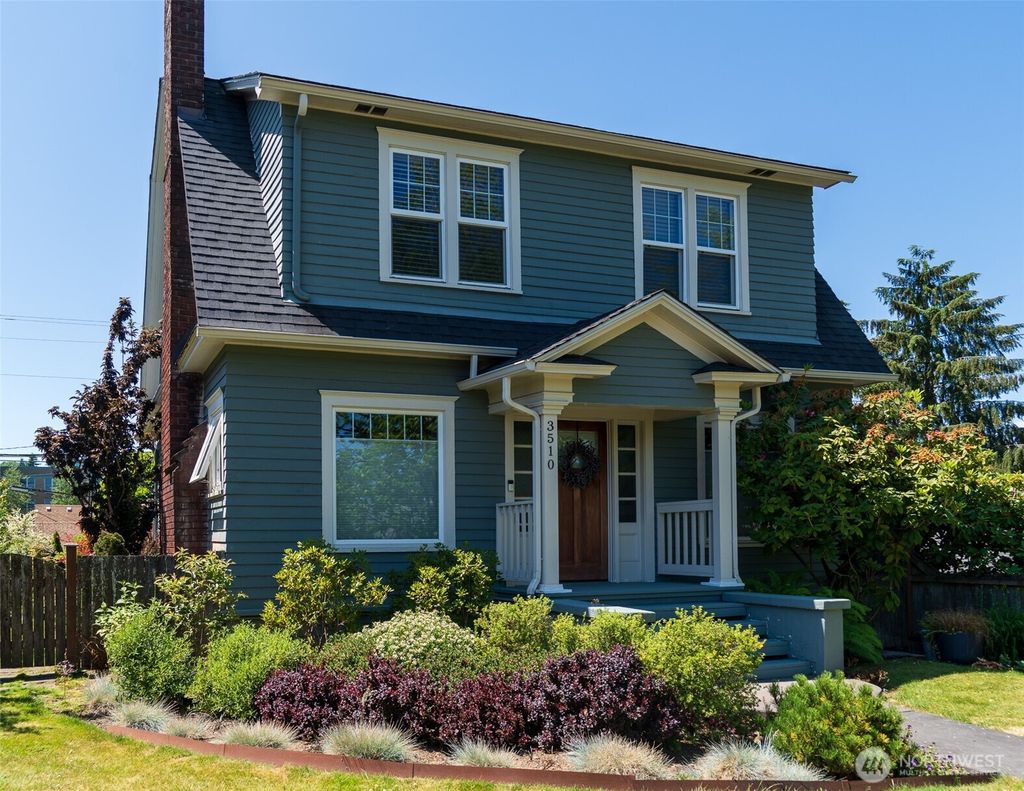 Photo of 3510 Hoyt Avenue, Everett, WA 98201 (MLS # 2396638)