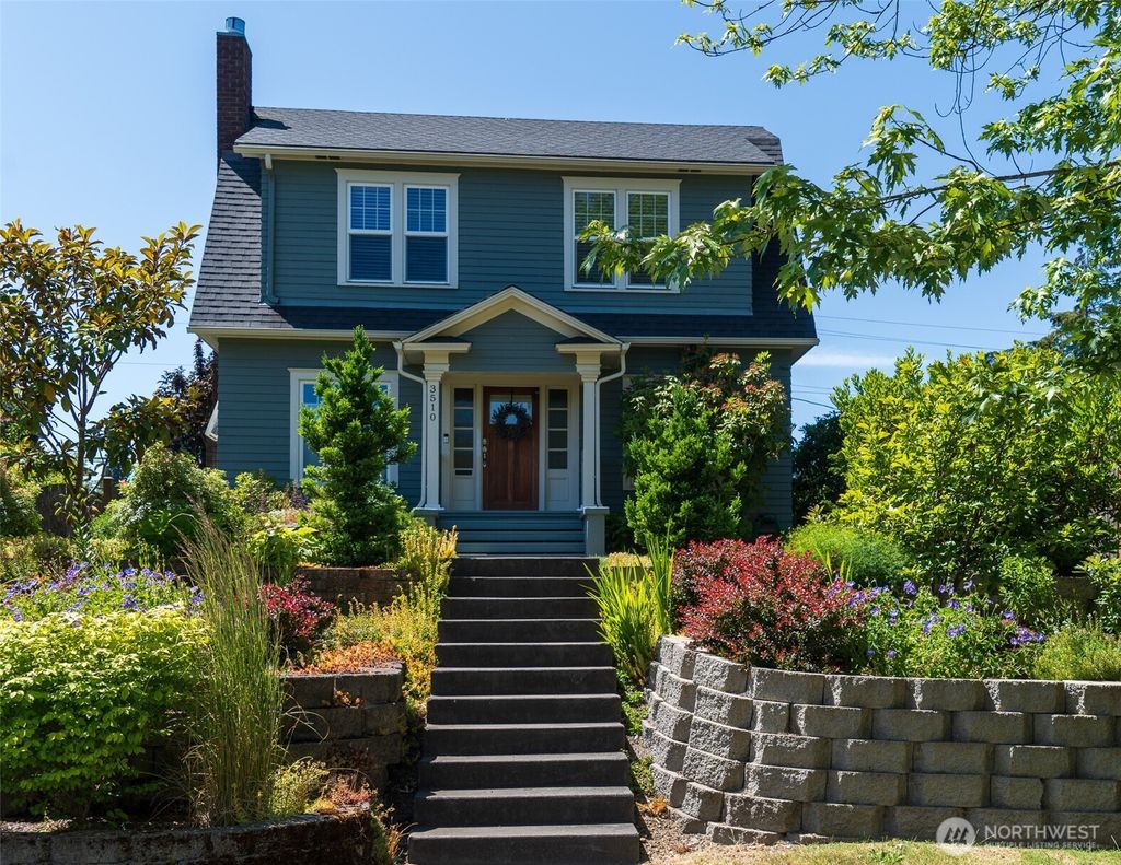 Photo of 3510 Hoyt Avenue, Everett, WA 98201 (MLS # 2396638)