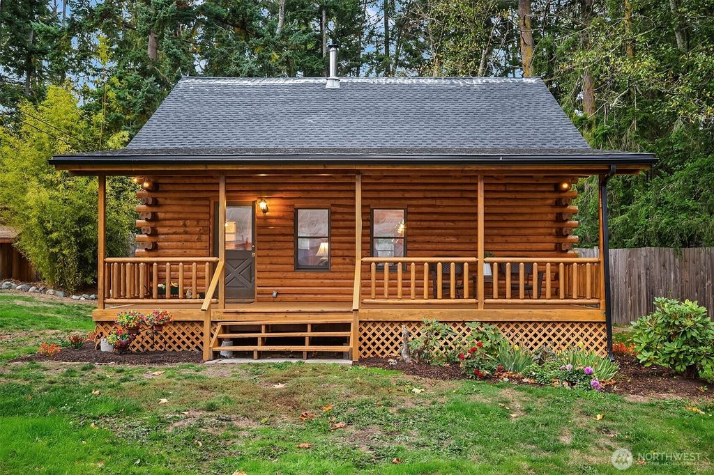 Photo of 4 E Mountain View Road, Camano Island, WA 98282 (MLS # 2449309)