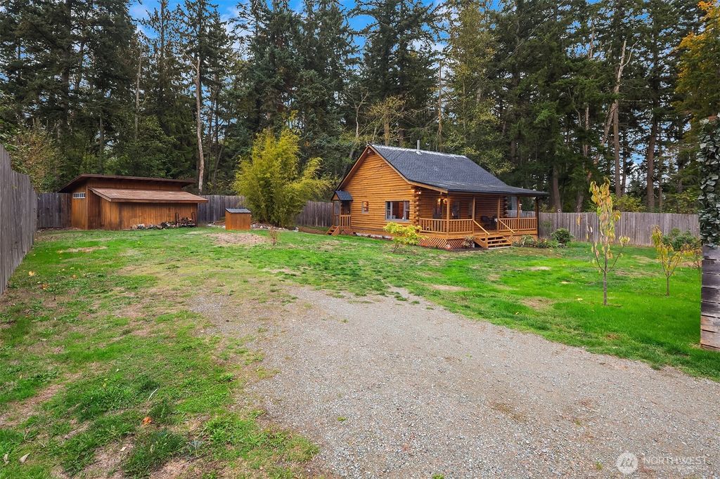 Photo of 4 E Mountain View Road, Camano Island, WA 98282 (MLS # 2449309)