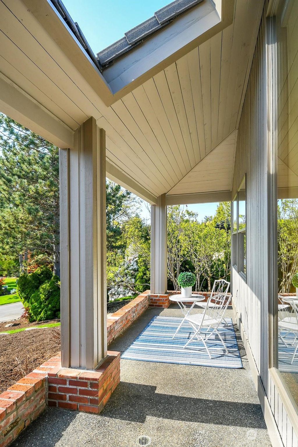 Photo of 14222 207th Place NE, Woodinville, WA 98077 (MLS # 2223908)