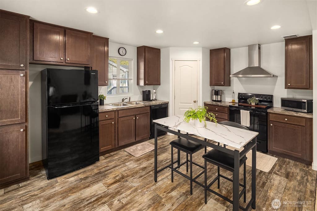 Photo of 23418 Pearce Way, Granite Falls, WA 98252 (MLS # 2548082)
