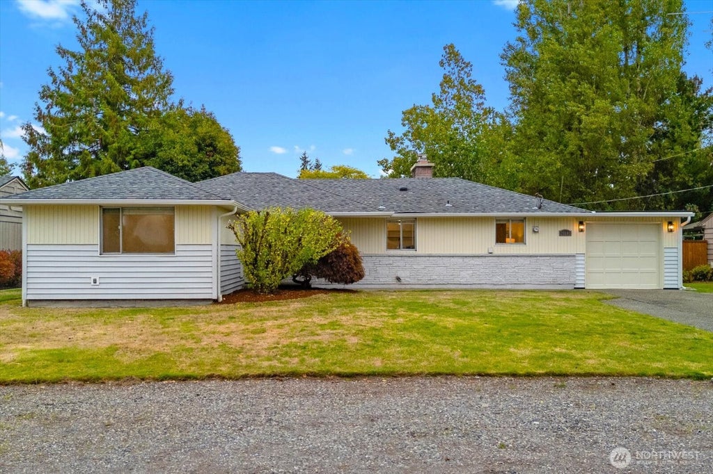 Photo of 23107 84th Avenue W, Edmonds, WA 98026 (MLS # 2588334)