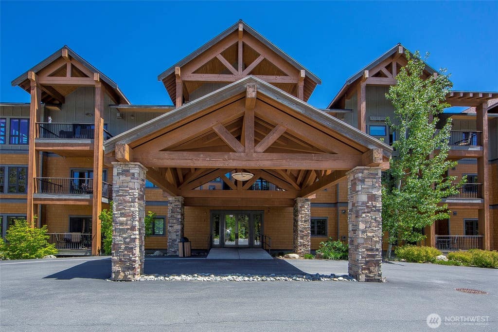 Photo of 3770 Suncadia Trail #108, Cle Elum, WA 98922 (MLS # 2548611)
