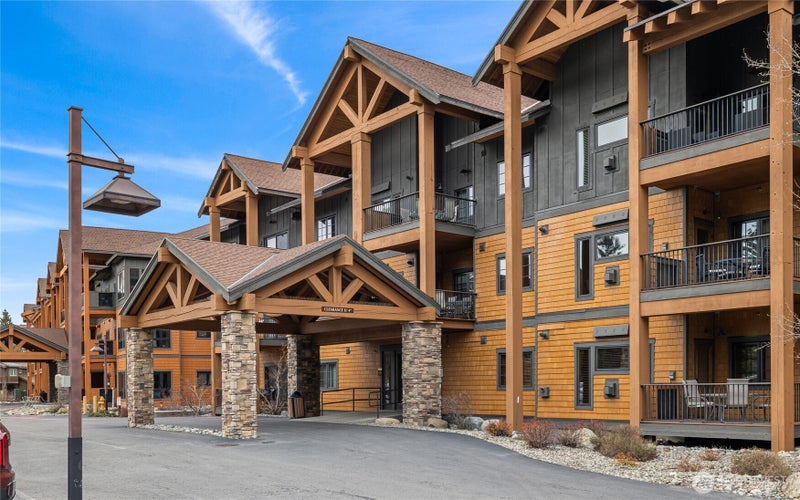 3770 Suncadia Trail 110