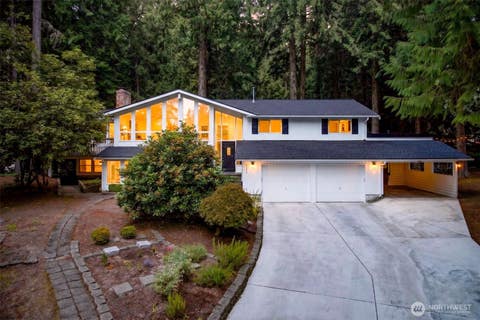 Photo of 16224 195th Place NE, Woodinville, WA 98077 (MLS # 2573420)