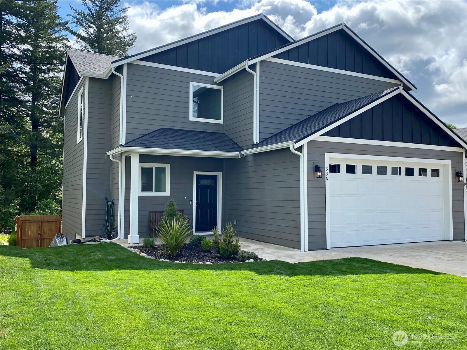 336 Briar Lane S