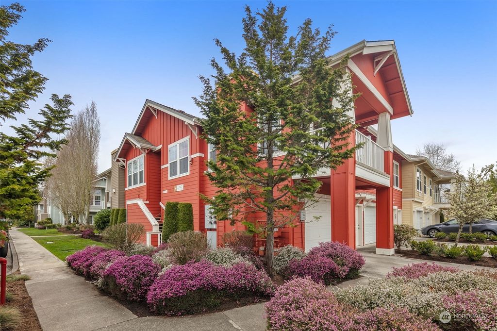 Photo of 22627 NE Alder Crest Drive #204, Redmond, WA 98053 (MLS # 2214124)