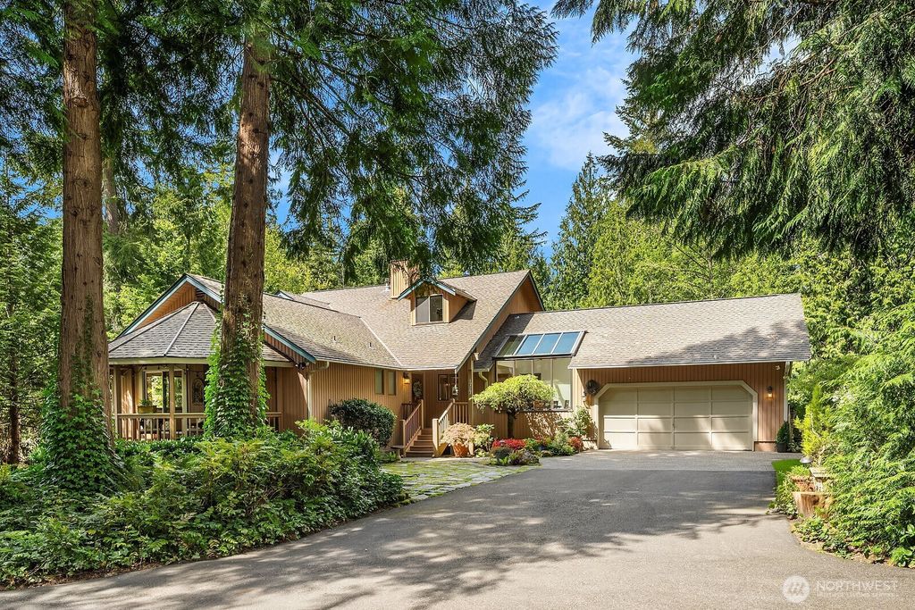Photo of 1727 223rd Avenue SE, Sammamish, WA 98075 (MLS # 2369587)