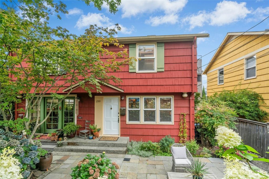 Photo of 2303 Minor Avenue E, Seattle, WA 98102 (MLS # 2423387)