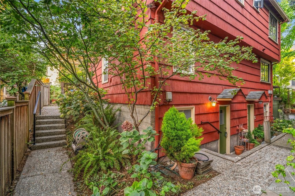 Photo of 2303 Minor Avenue E, Seattle, WA 98102 (MLS # 2423387)