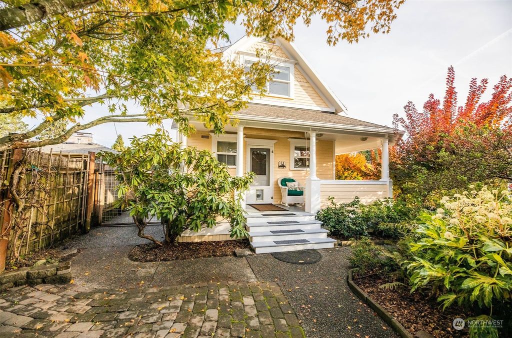 Photo of 1504 Fourth Street, Snohomish, WA 98290 (MLS # 2309829)