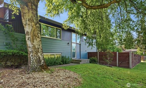 Photo of 14804 12th Avenue SW, Burien, WA 98166 (MLS # 2524732)