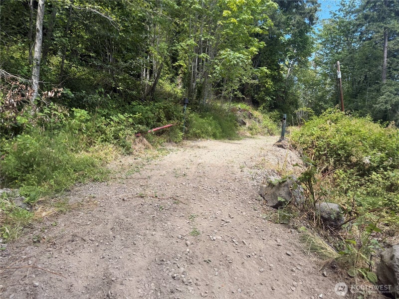 1 SE Goat Trail Rd