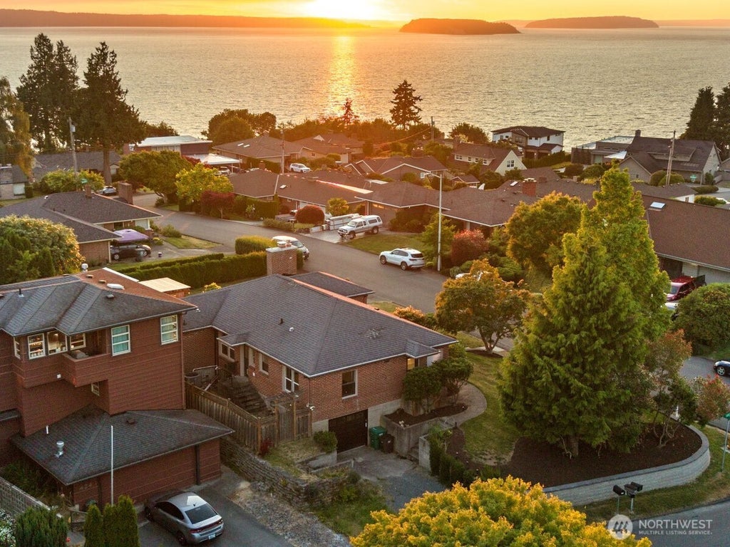 Photo of 422 Crown Drive, Everett, WA 98203 (MLS # 2544301)