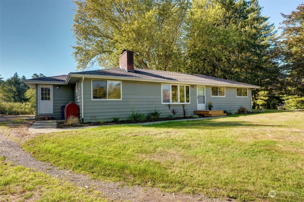 Photo of 34129 SE David Powell Road, Fall City, WA 98024 (MLS # 2162767)