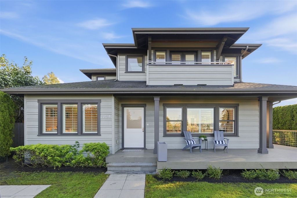 Photo of 1204 6th Street W, Kirkland, WA 98033 (MLS # 2470592)