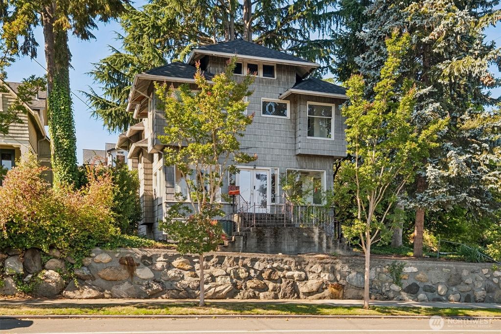 Photo of 6119 Latona Avenue NE, Seattle, WA 98115 (MLS # 2443961)