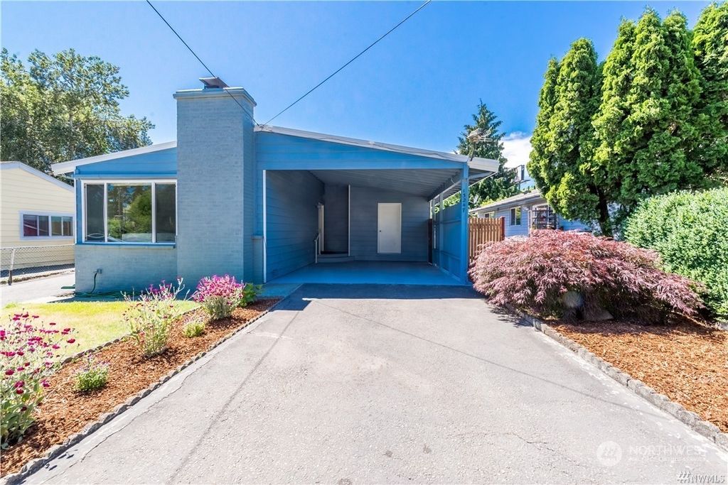 Photo of 13247 Occidental Avenue S, Burien, WA 98168 (MLS # 2136583)