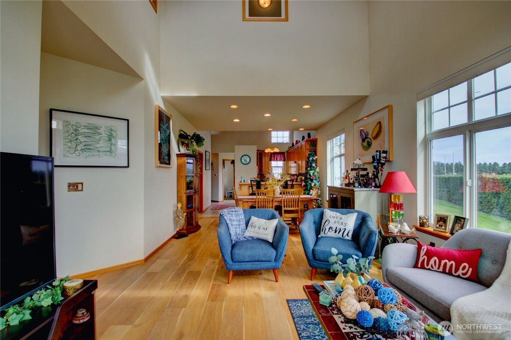 Photo of 1164 decatur Cir, Burlington, WA 98233 (MLS # 2504279)