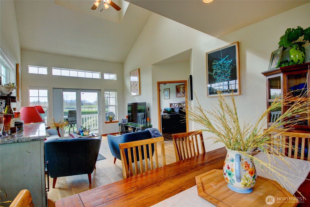 Photo of 1164 decatur Cir, Burlington, WA 98233 (MLS # 2504279)