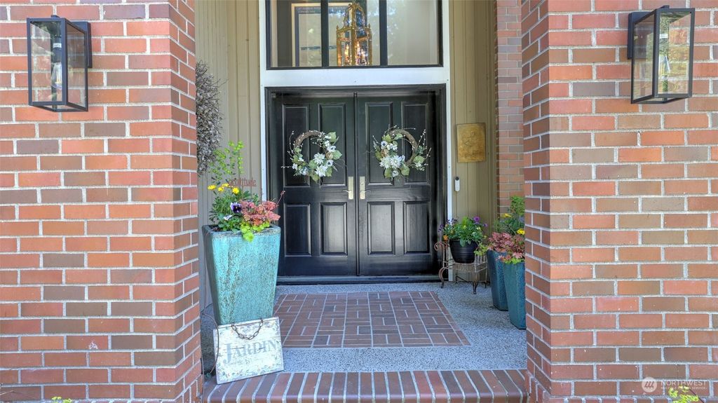 Photo of 13621 209th Avenue NE, Woodinville, WA 98077 (MLS # 2272665)