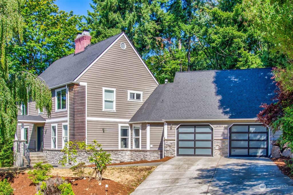 Photo of 14304 SE 61st Street, Bellevue, WA 98006 (MLS # 2145111)