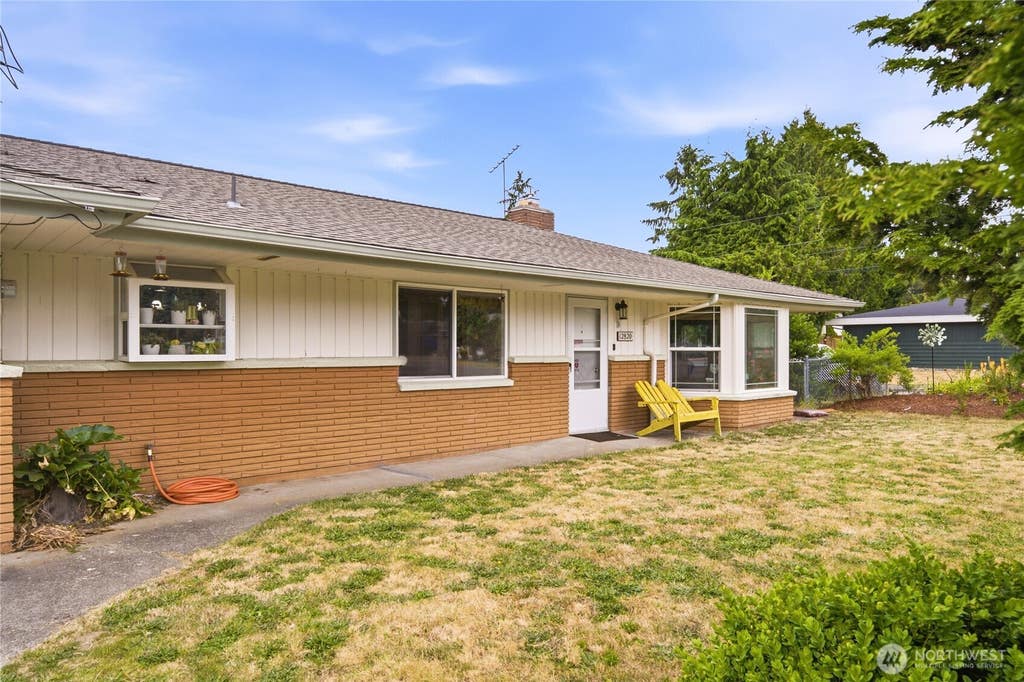 Photo of 12820 SE 172nd Street, Renton, WA 98058 (MLS # 2562678)
