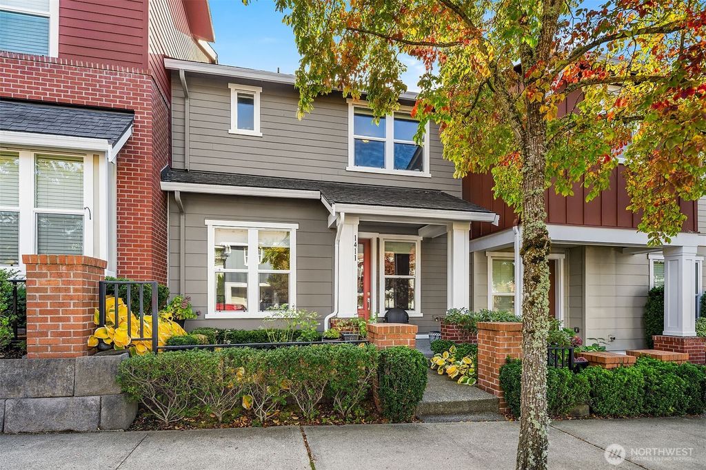 Photo of 1411 NE Hickory Lane, Issaquah, WA 98029 (MLS # 2421959)