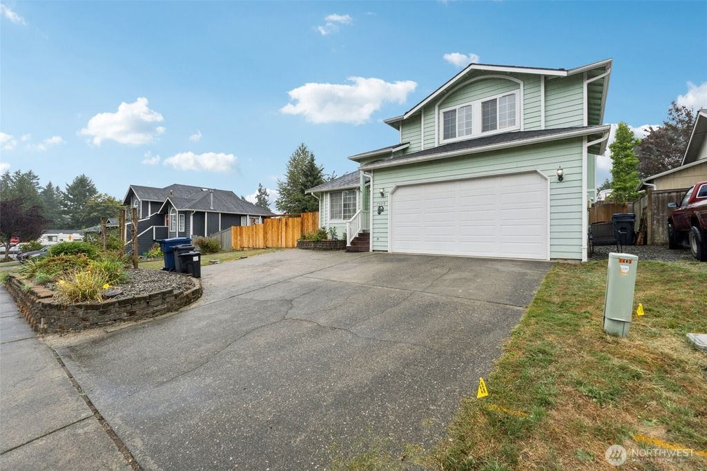 Photo of 7509 54th Place NE, Marysville, WA 98270 (MLS # 2430723)