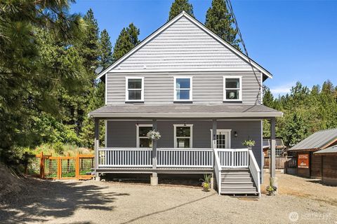 Photo of 411 W Alaska Avenue, Roslyn, WA 98941 (MLS # 2393046)