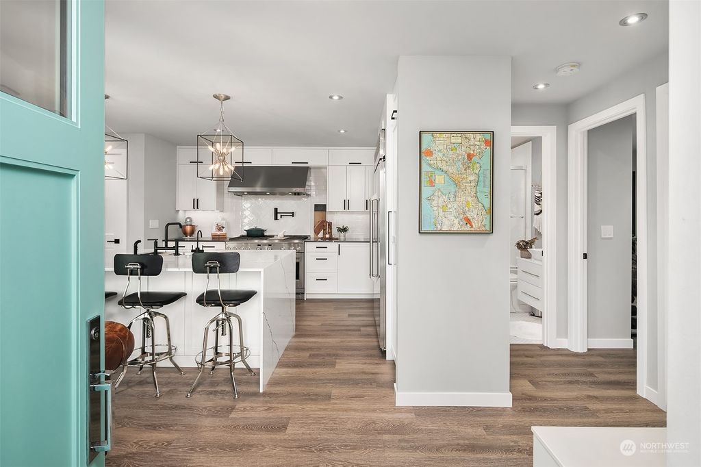 Photo of 4702 46th Avenue NE, Seattle, WA 98105 (MLS # 2191508)