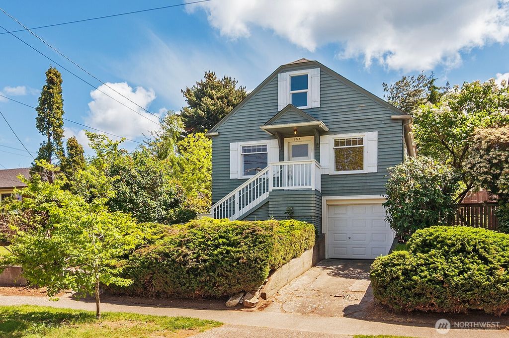 Photo of 8048 Wallingford Avenue N, Seattle, WA 98103 (MLS # 2375276)