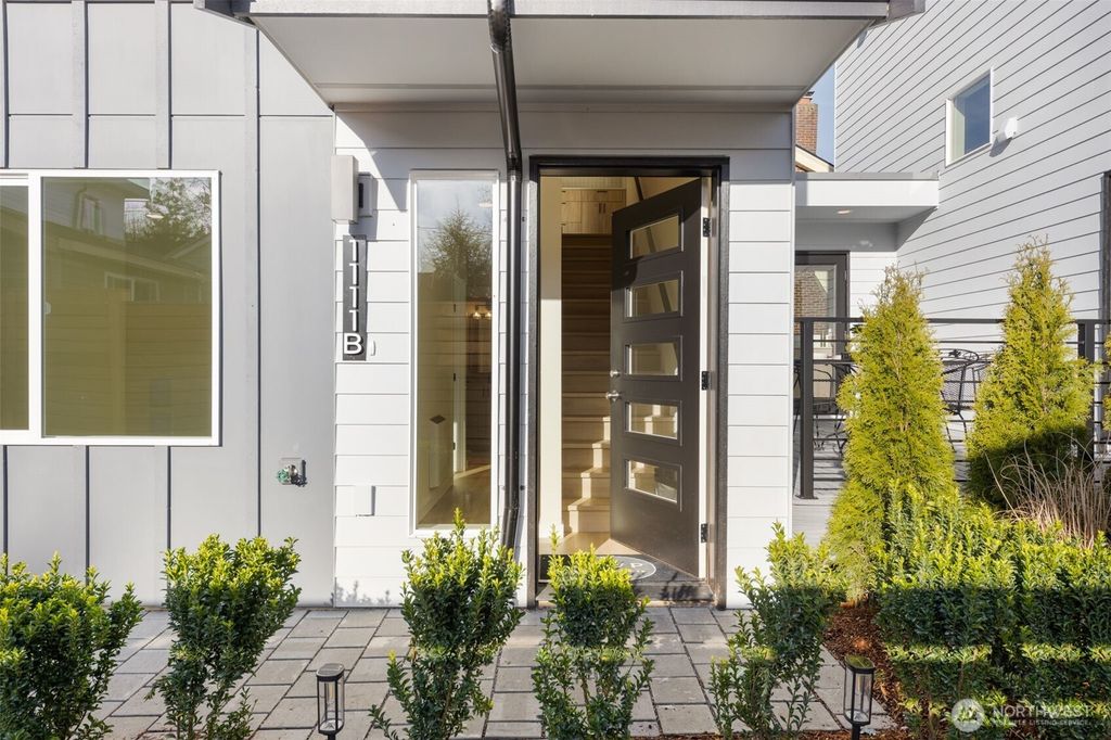 Photo of 1111 B 26th Avenue, Seattle, WA 98122 (MLS # 2471580)