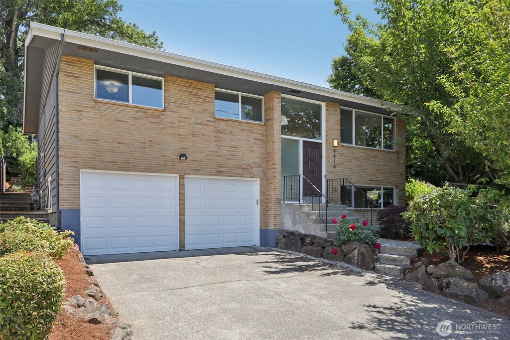 Photo of 6616 49th Avenue S, Seattle, WA 98118 (MLS # 2391508)