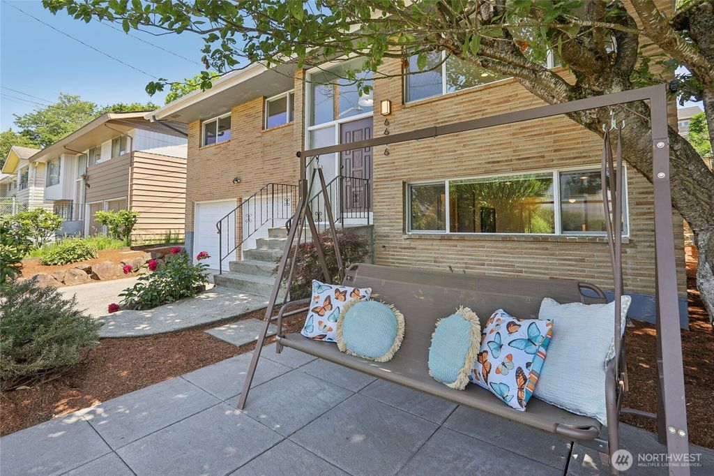 Photo of 6616 49th Avenue S, Seattle, WA 98118 (MLS # 2391508)