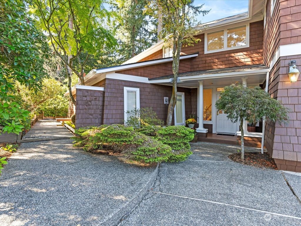 Photo of 1104 Campbell Avenue, Mukilteo, WA 98275 (MLS # 2163367)