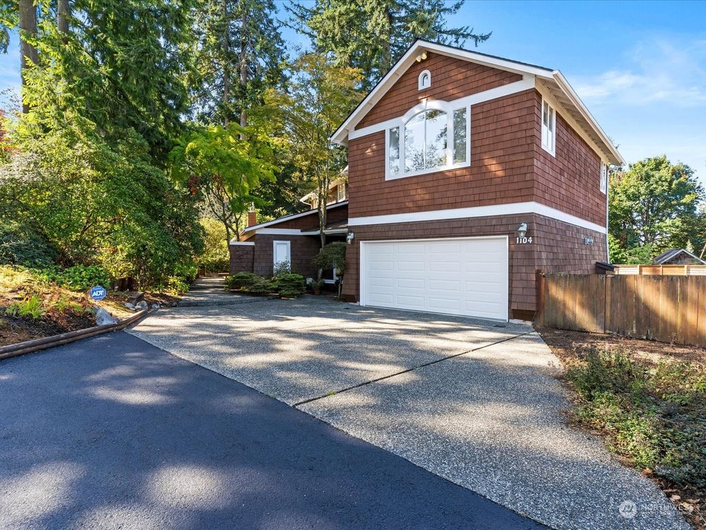 Photo of 1104 Campbell Avenue, Mukilteo, WA 98275 (MLS # 2163367)